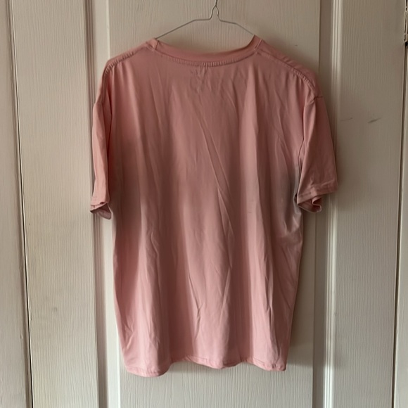 Selling pink t-shirt, soft, comfortable - Picture 2 of 3